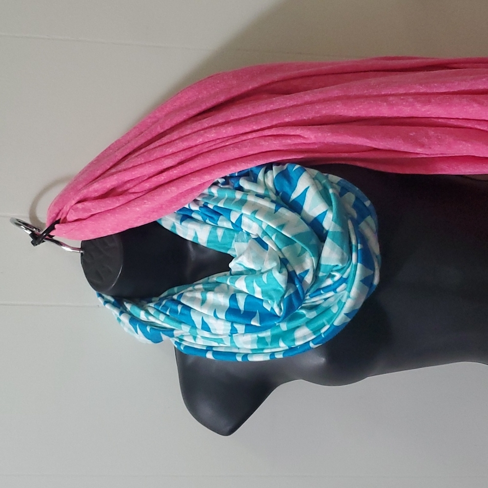 2Pair of Infinity Scarves